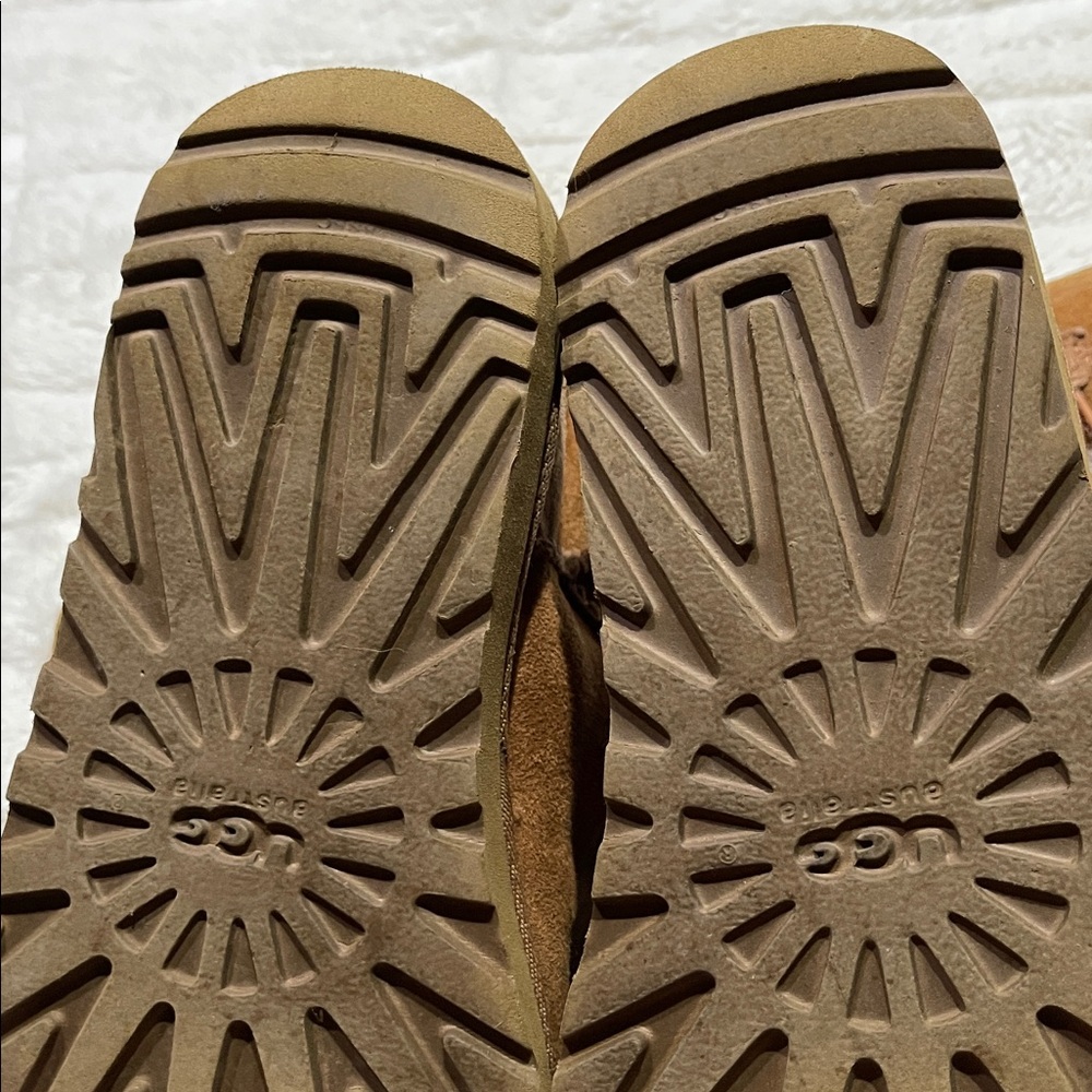 Ugg Bailey Button - image 7